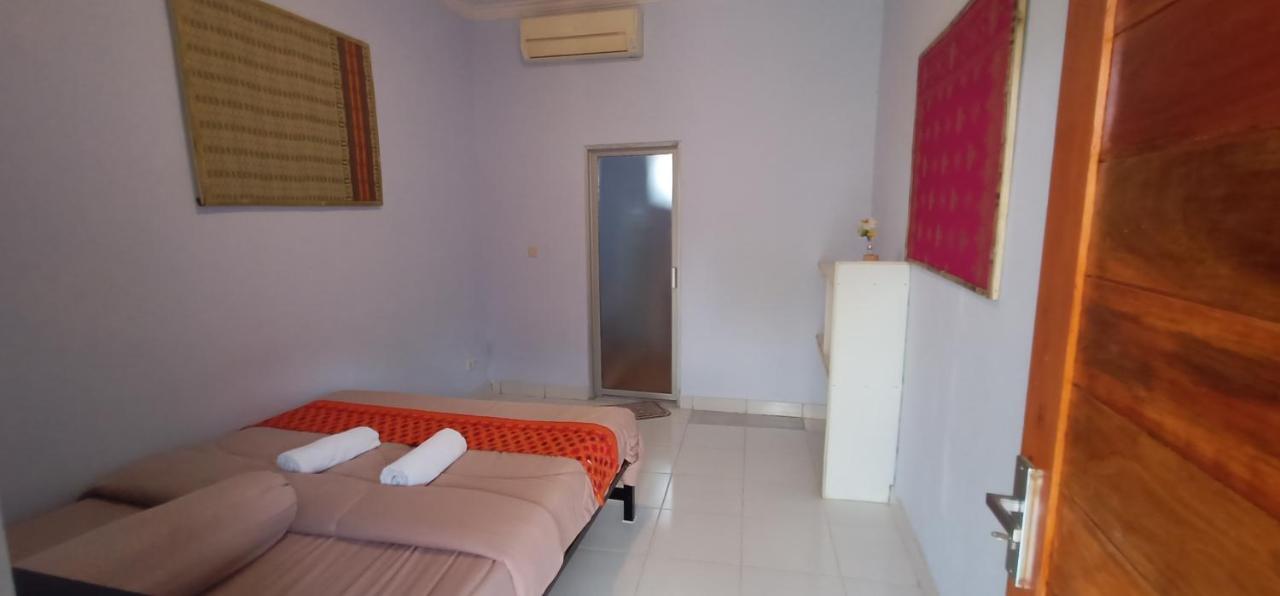 Elisa Homestay Areguling Kuta  المظهر الخارجي الصورة