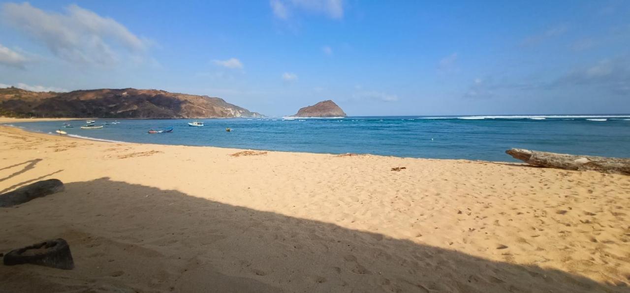 Elisa Homestay Areguling Kuta  المظهر الخارجي الصورة