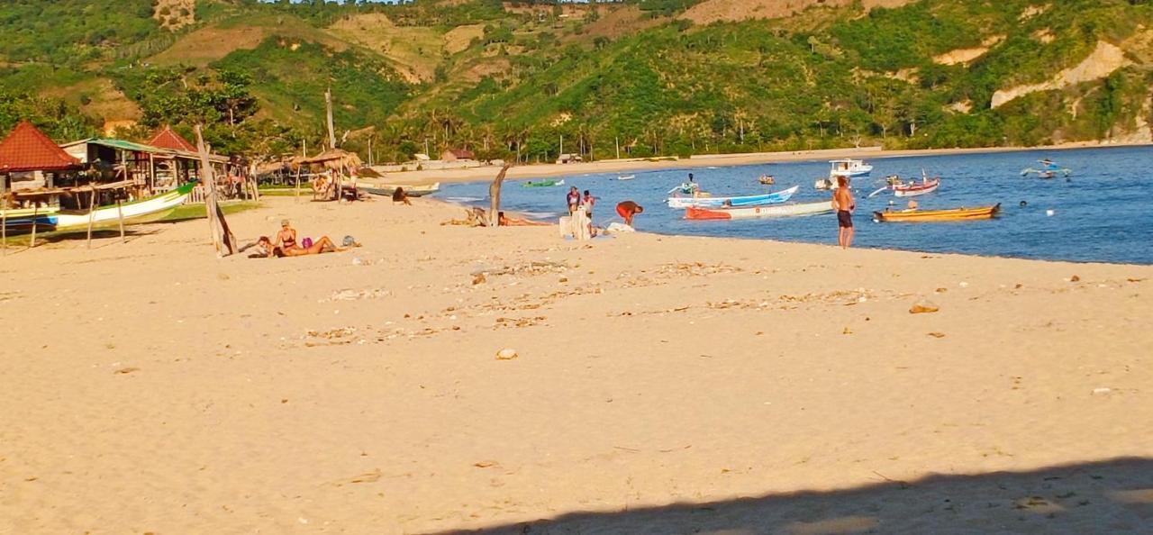 Elisa Homestay Areguling Kuta  المظهر الخارجي الصورة
